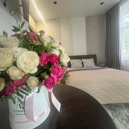 Favorit Apartments 1 Кім Безкоштовна Парковка Центр З Балконом Не Далеко Від Ж Д Вокзалу Звітні Документи إلفيف المظهر الخارجي الصورة