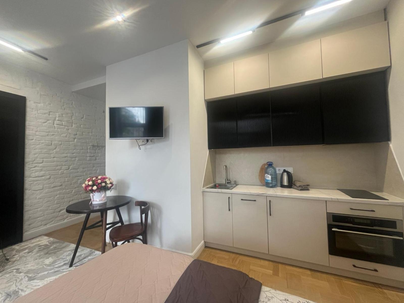 Favorit Apartments 1 Кім Безкоштовна Парковка Центр З Балконом Не Далеко Від Ж Д Вокзалу Звітні Документи إلفيف المظهر الخارجي الصورة
